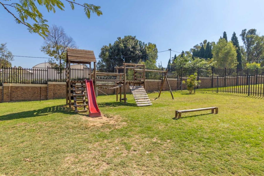 2 Bedroom Property for Sale in Honeypark Gauteng