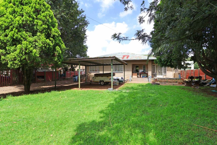 6 Bedroom Property for Sale in Wentworth Park Gauteng