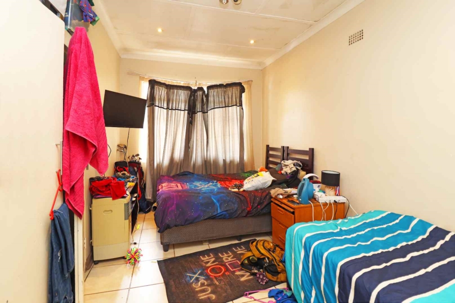 6 Bedroom Property for Sale in Wentworth Park Gauteng