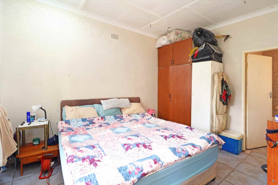 6 Bedroom Property for Sale in Wentworth Park Gauteng