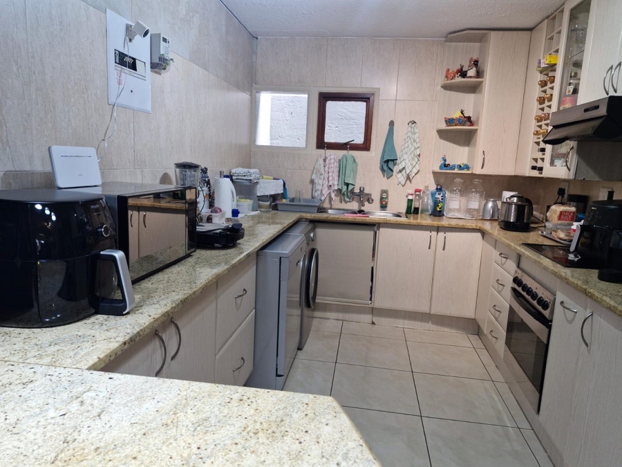 2 Bedroom Property for Sale in Morningside Gauteng