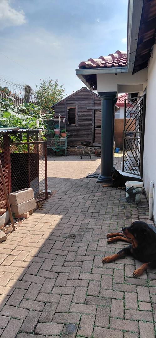 3 Bedroom Property for Sale in Nkwe Estate Gauteng