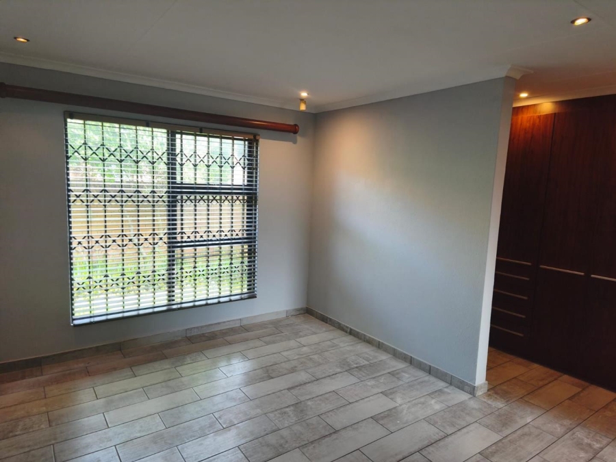 To Let 3 Bedroom Property for Rent in New Market Gauteng