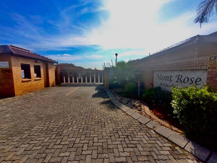 To Let 3 Bedroom Property for Rent in New Market Gauteng