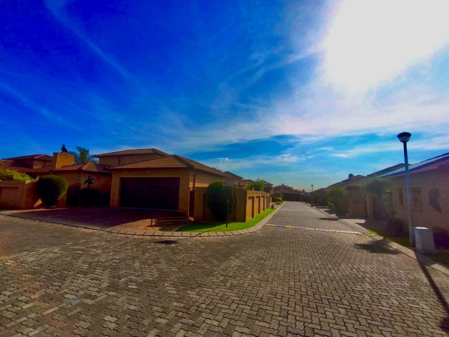 To Let 3 Bedroom Property for Rent in New Market Gauteng