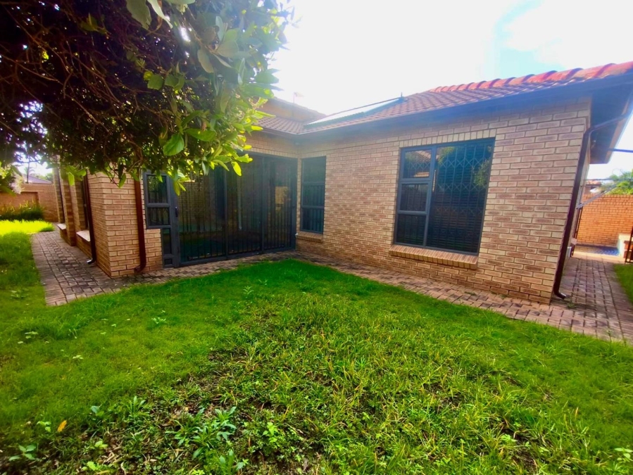 To Let 3 Bedroom Property for Rent in New Market Gauteng