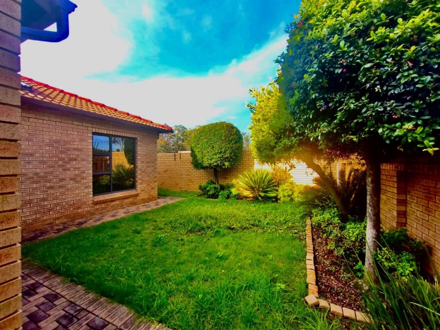 To Let 3 Bedroom Property for Rent in New Market Gauteng