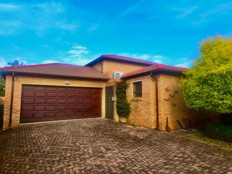 To Let 3 Bedroom Property for Rent in New Market Gauteng