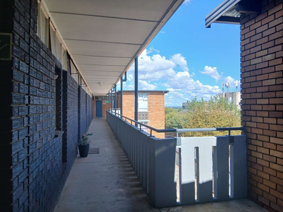 To Let 2 Bedroom Property for Rent in Marlands Gauteng