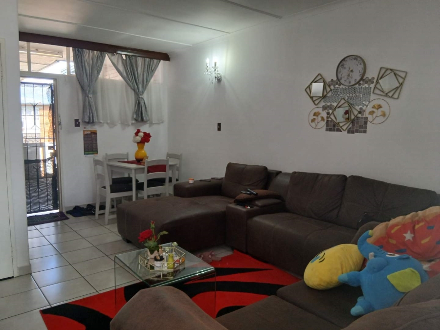 To Let 2 Bedroom Property for Rent in Marlands Gauteng