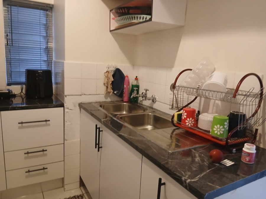 To Let 2 Bedroom Property for Rent in Marlands Gauteng