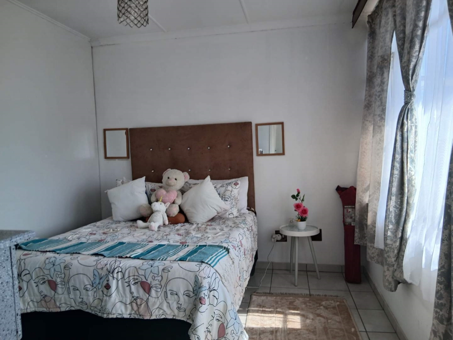 To Let 2 Bedroom Property for Rent in Marlands Gauteng