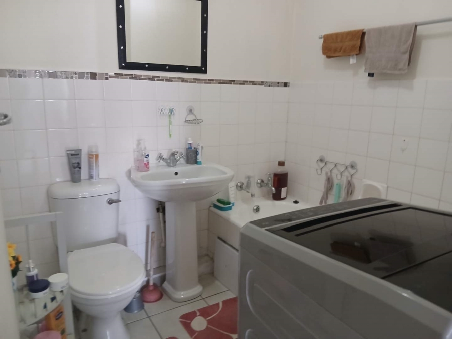 To Let 2 Bedroom Property for Rent in Marlands Gauteng
