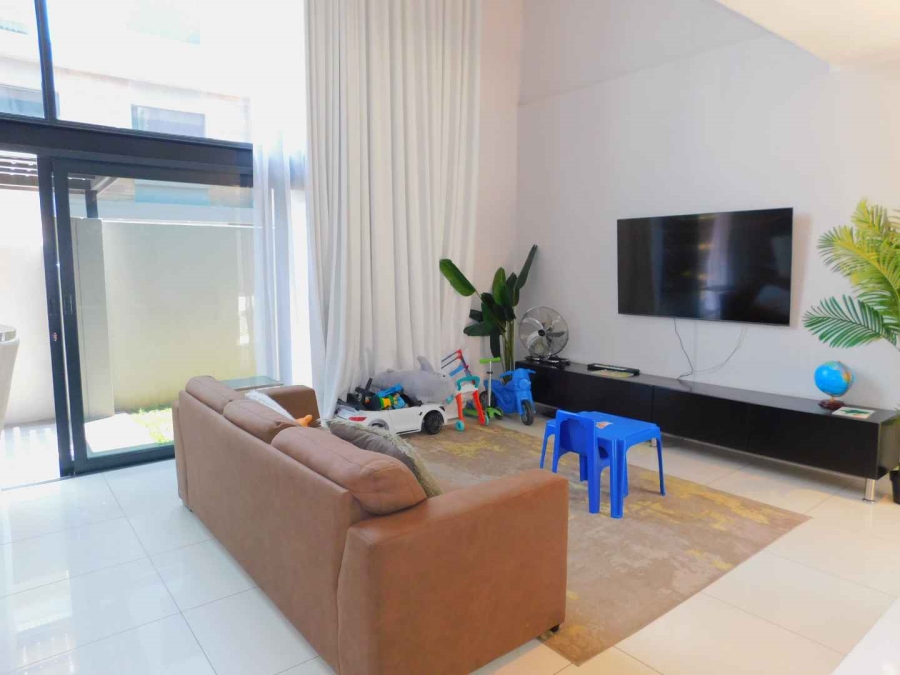 To Let 4 Bedroom Property for Rent in Bryanston Gauteng