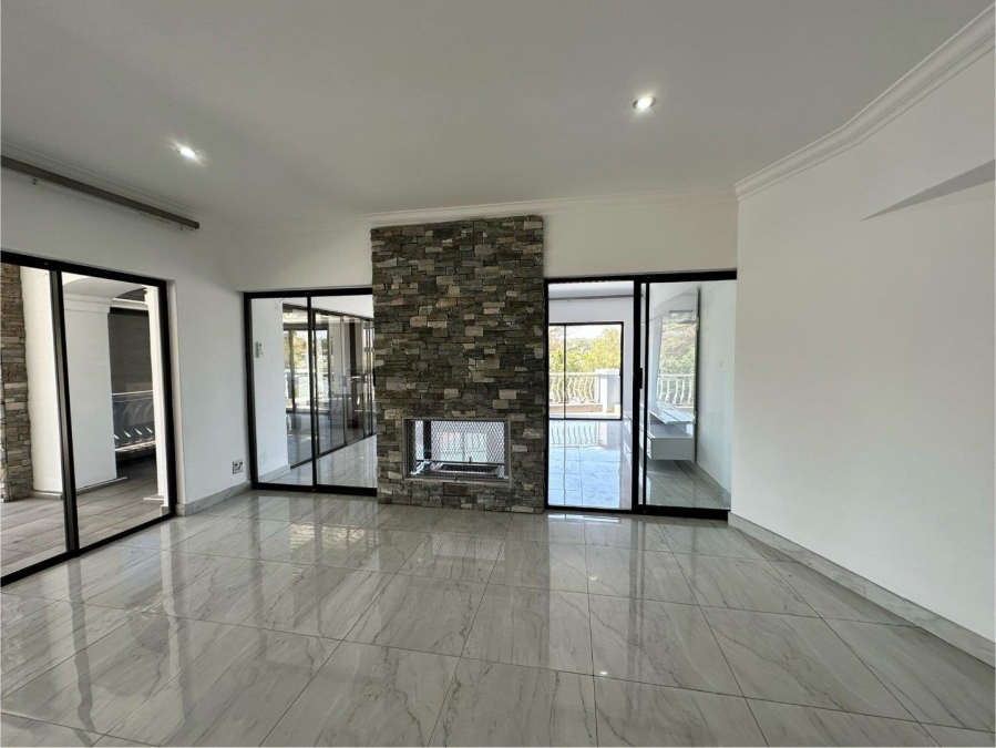 5 Bedroom Property for Sale in Blue Valley Golf Estate Gauteng