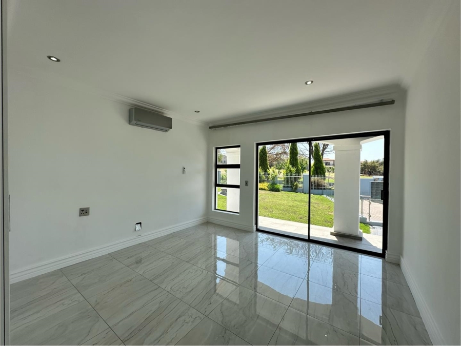 5 Bedroom Property for Sale in Blue Valley Golf Estate Gauteng