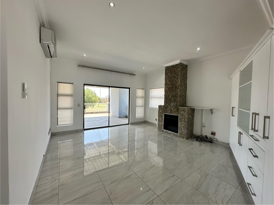 5 Bedroom Property for Sale in Blue Valley Golf Estate Gauteng