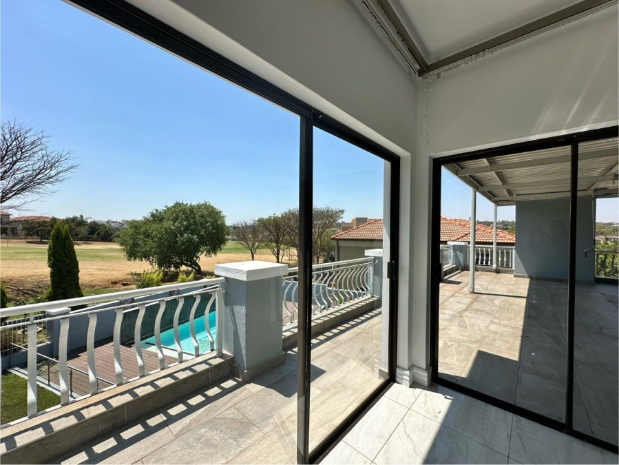 5 Bedroom Property for Sale in Blue Valley Golf Estate Gauteng