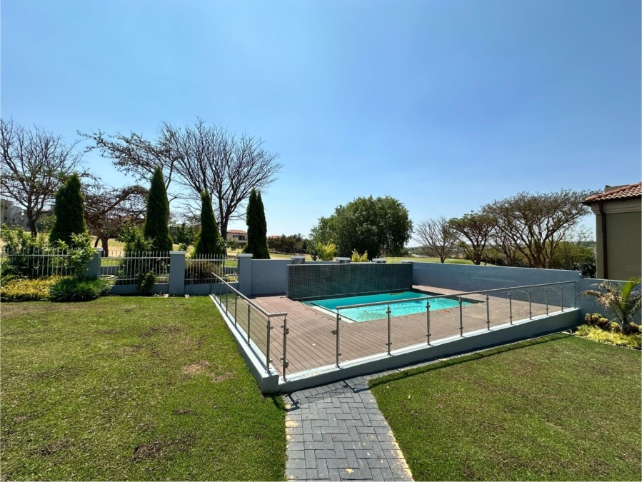 5 Bedroom Property for Sale in Blue Valley Golf Estate Gauteng