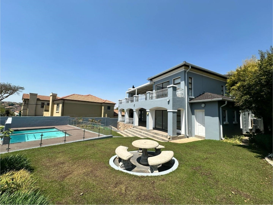 5 Bedroom Property for Sale in Blue Valley Golf Estate Gauteng