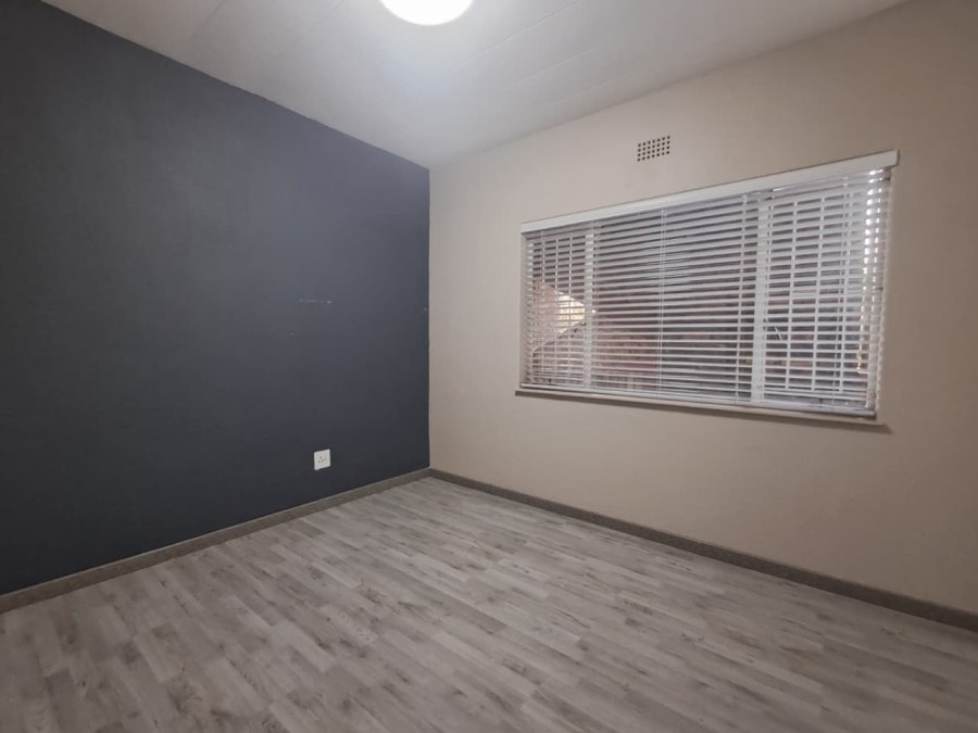 To Let 2 Bedroom Property for Rent in Albemarle Gauteng