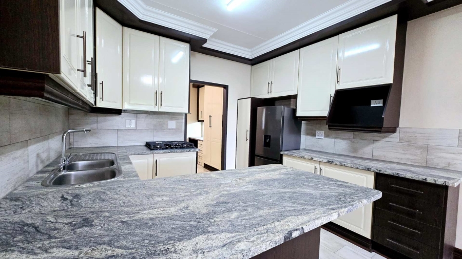 To Let 2 Bedroom Property for Rent in Menlo Park Gauteng