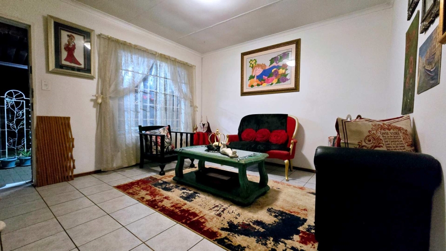 2 Bedroom Property for Sale in Doornpoort Gauteng