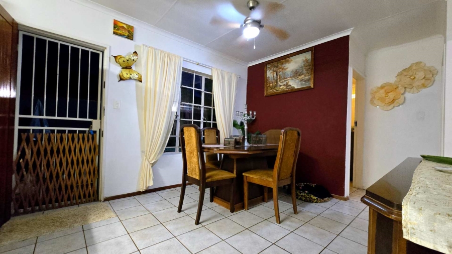 2 Bedroom Property for Sale in Doornpoort Gauteng