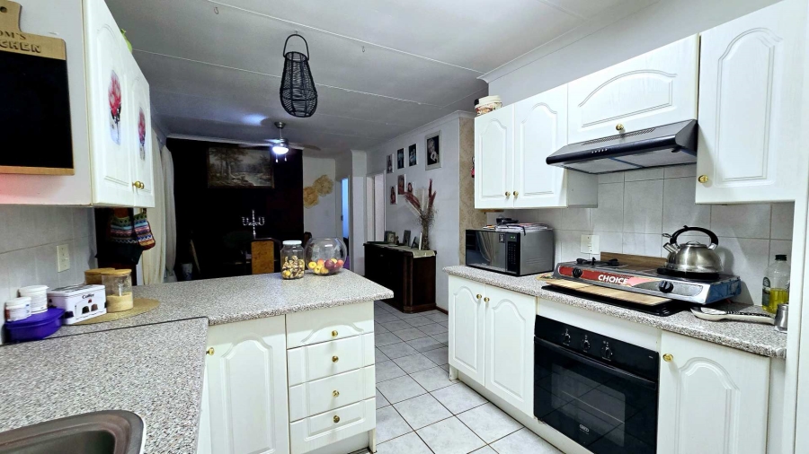2 Bedroom Property for Sale in Doornpoort Gauteng