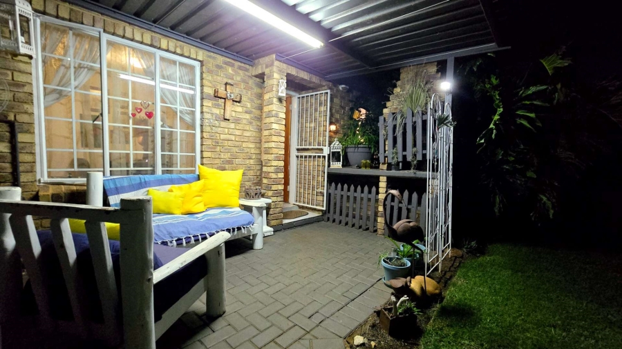 2 Bedroom Property for Sale in Doornpoort Gauteng