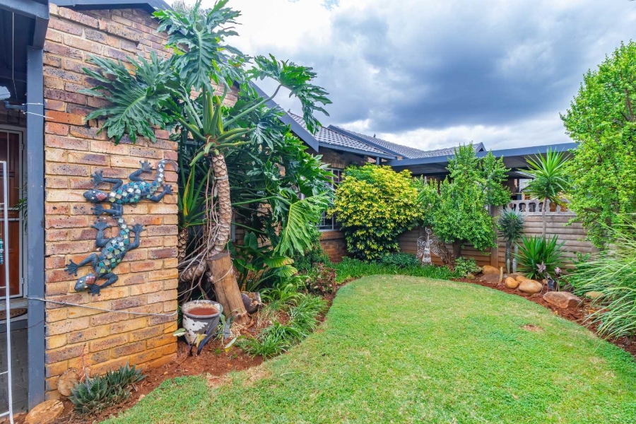 2 Bedroom Property for Sale in Doornpoort Gauteng