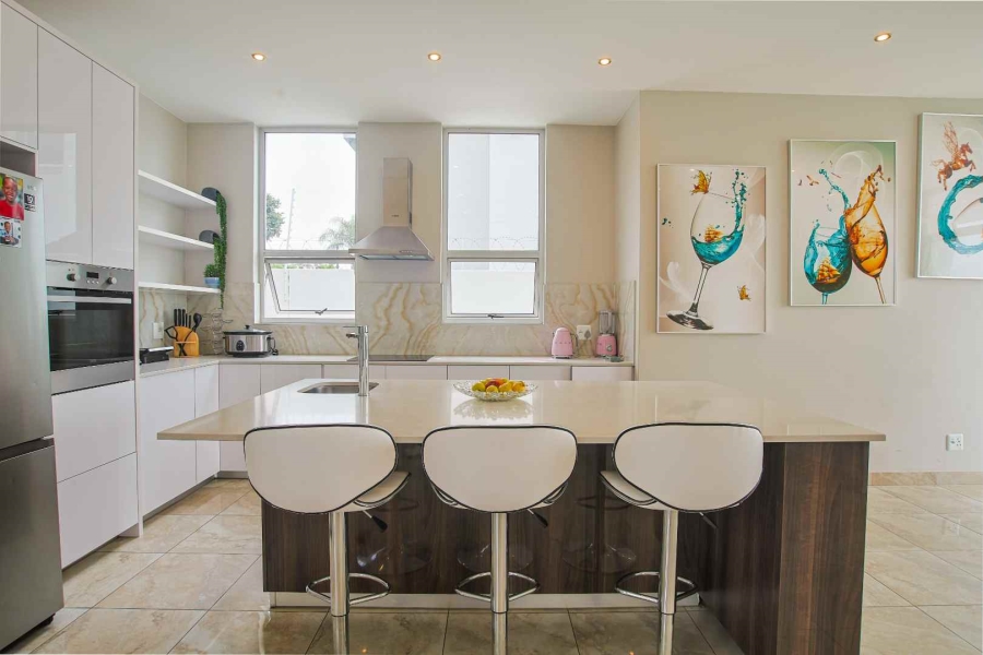 To Let 6 Bedroom Property for Rent in Waterkloof Heights Gauteng