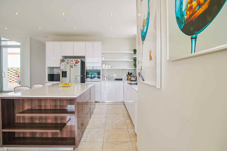 To Let 6 Bedroom Property for Rent in Waterkloof Heights Gauteng