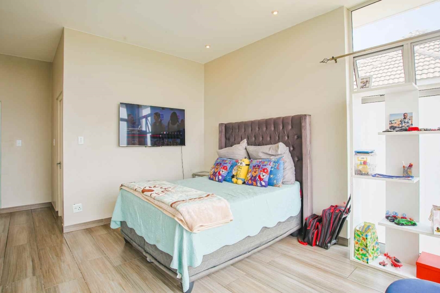 To Let 6 Bedroom Property for Rent in Waterkloof Heights Gauteng