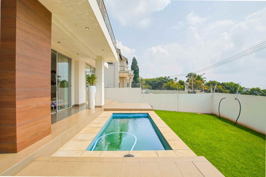 To Let 6 Bedroom Property for Rent in Waterkloof Heights Gauteng