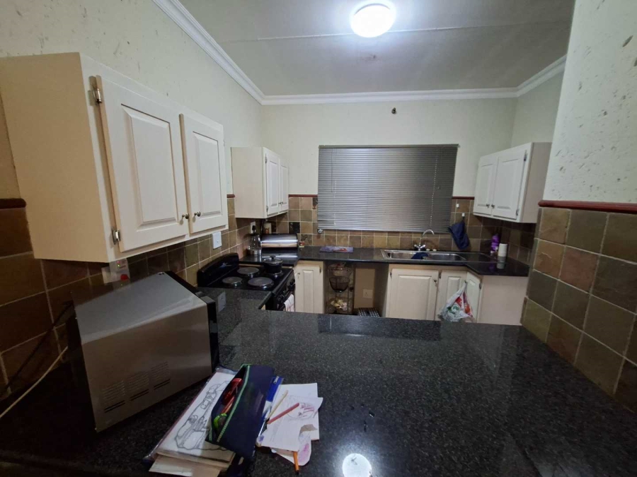 1 Bedroom Property for Sale in Weltevreden Park Gauteng