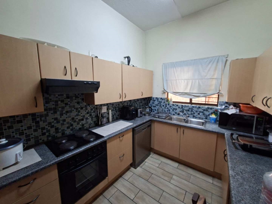 2 Bedroom Property for Sale in Randburg Gauteng