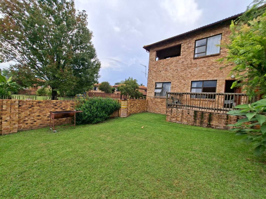 2 Bedroom Property for Sale in Randburg Gauteng