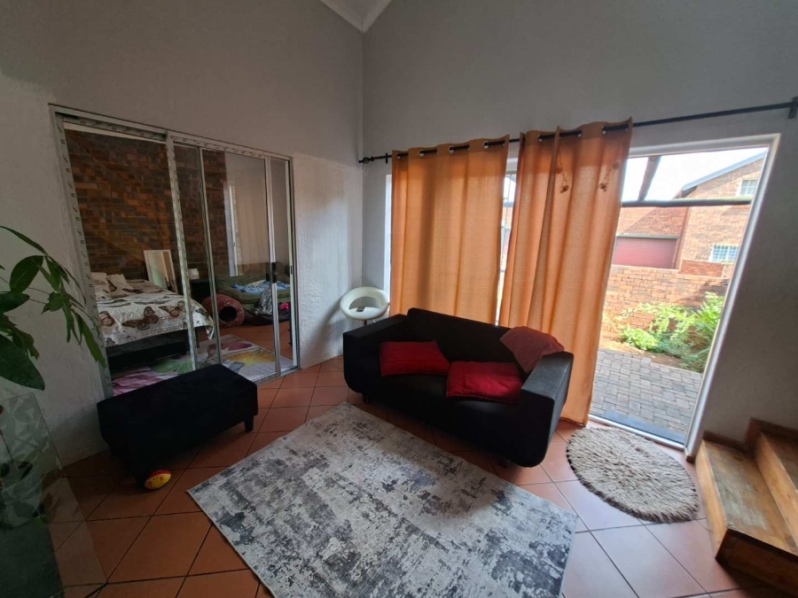 2 Bedroom Property for Sale in Weltevreden Park Gauteng