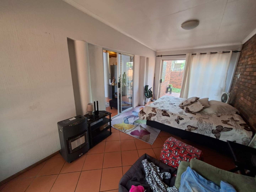 2 Bedroom Property for Sale in Weltevreden Park Gauteng