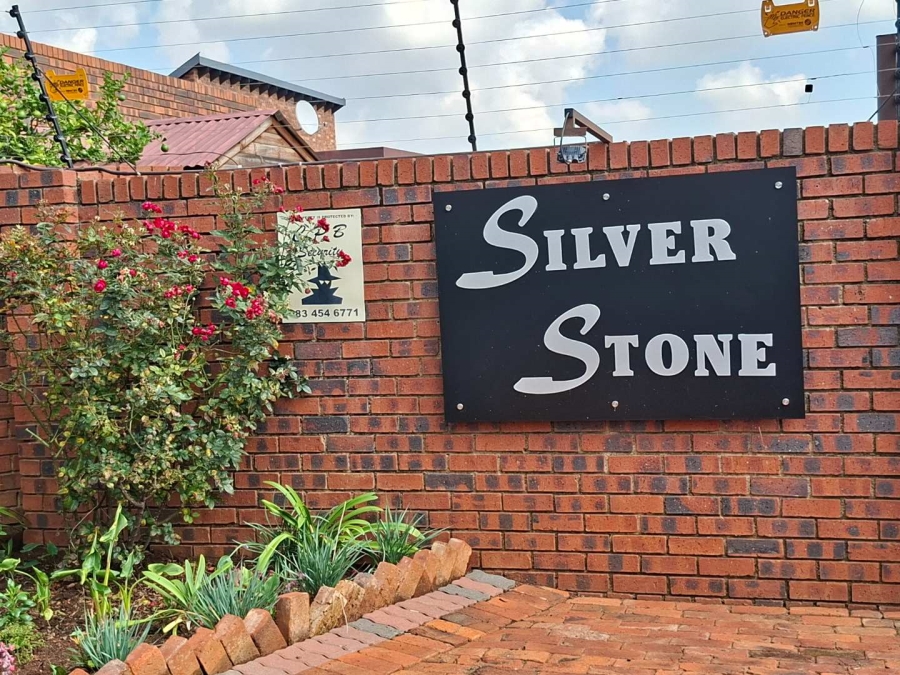 2 Bedroom Property for Sale in Weltevreden Park Gauteng