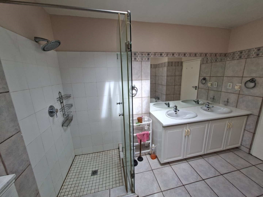 To Let 3 Bedroom Property for Rent in Northcliff Gauteng