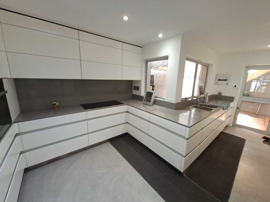 To Let 3 Bedroom Property for Rent in Northcliff Gauteng