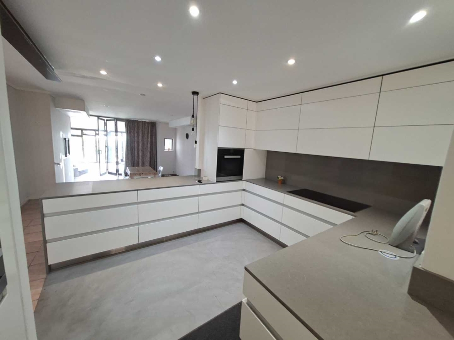 To Let 3 Bedroom Property for Rent in Northcliff Gauteng