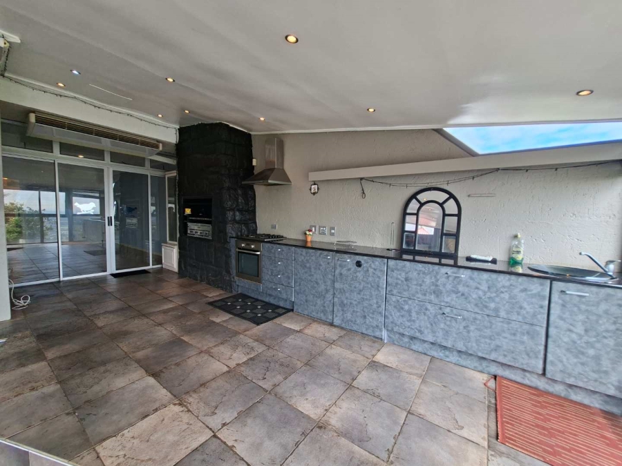 To Let 3 Bedroom Property for Rent in Northcliff Gauteng