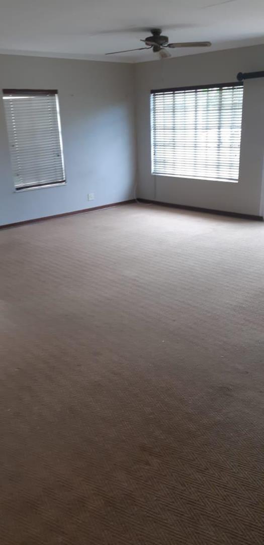 2 Bedroom Property for Sale in Hoogland Gauteng