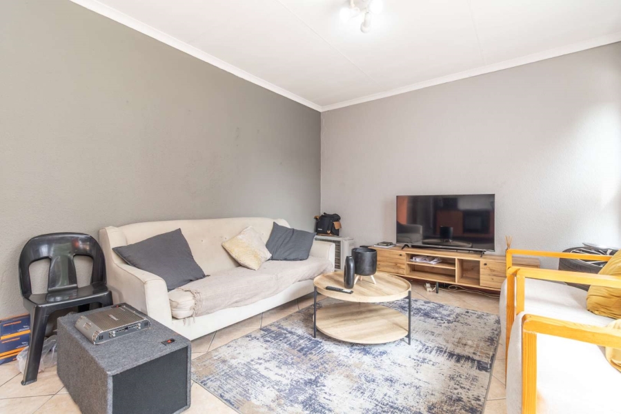 1 Bedroom Property for Sale in Willowbrook Gauteng