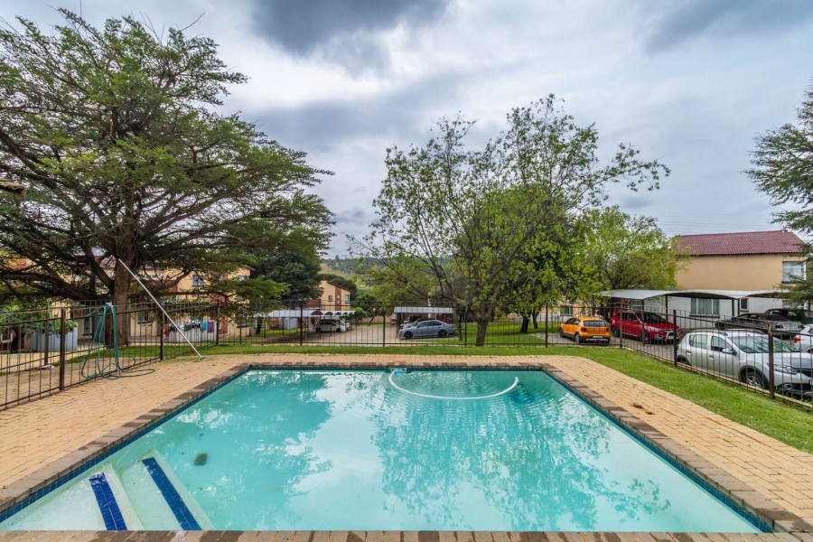 1 Bedroom Property for Sale in Willowbrook Gauteng