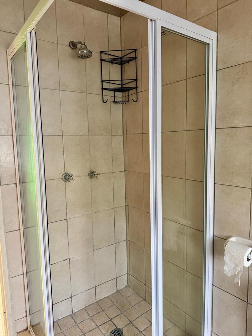 1 Bedroom Property for Sale in Willowbrook Gauteng