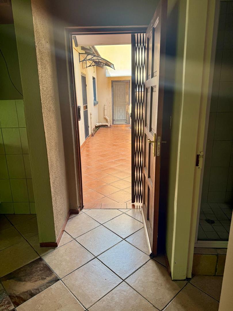 1 Bedroom Property for Sale in Willowbrook Gauteng